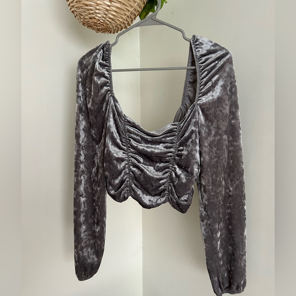 H&M square neck long sleeve velvet top